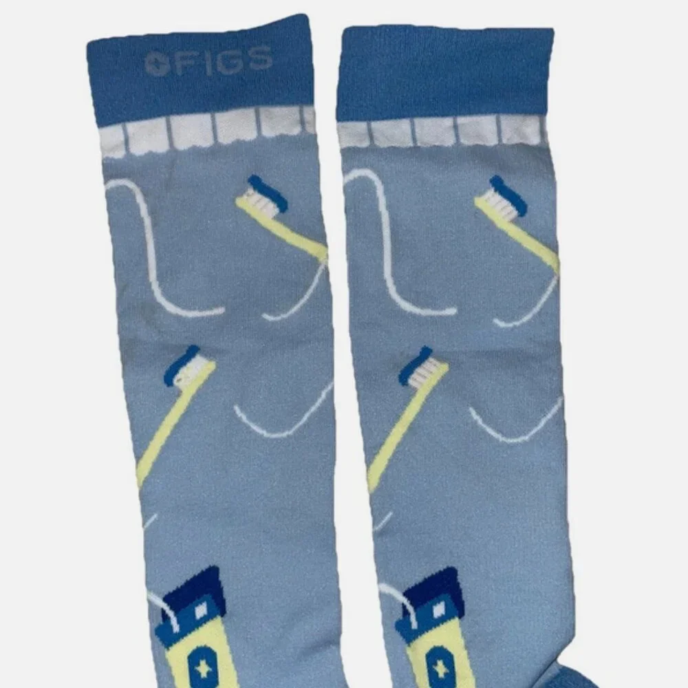 FIGS Compression Socks Small Women NEW Awesome Anywhere Dental Brush/ Floss Blue